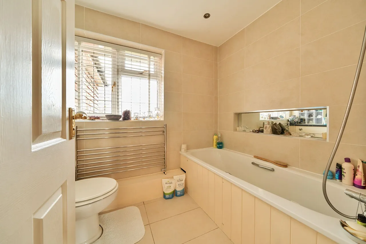 Elmleigh, Midhurst, GU29, photo 11