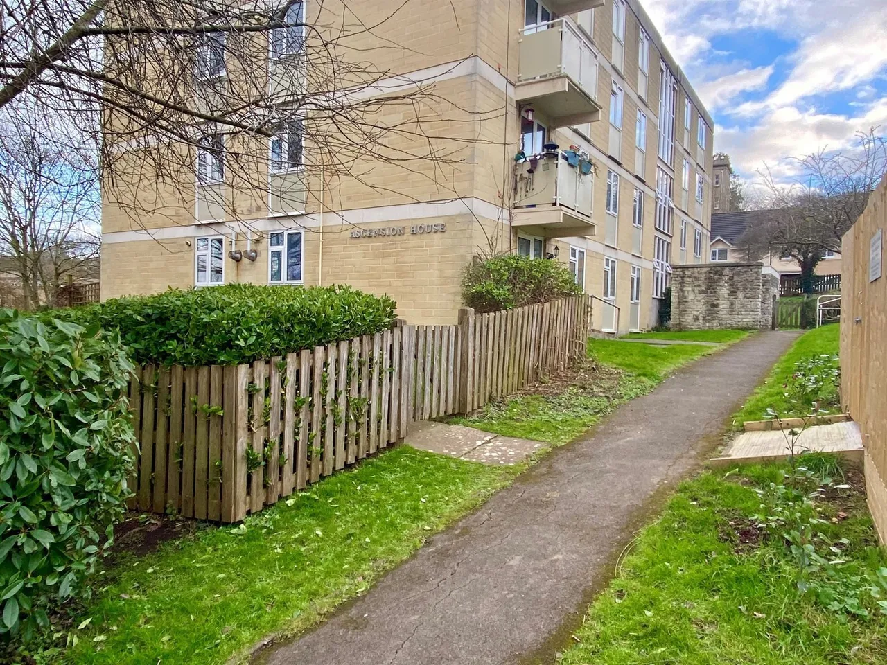 Ascension House, Moorfields, BA2, photo 2