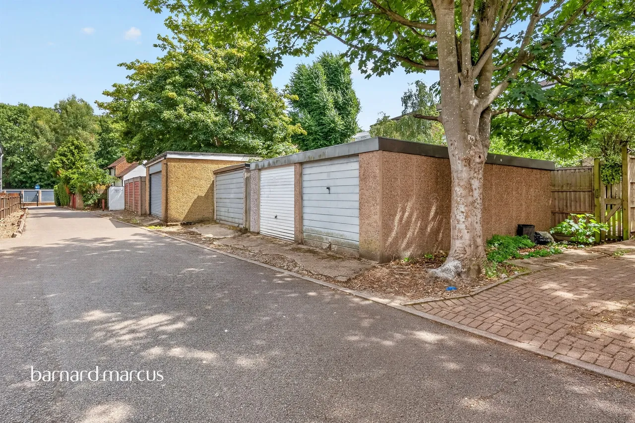 Addiscombe Road, Croydon, photo 4
