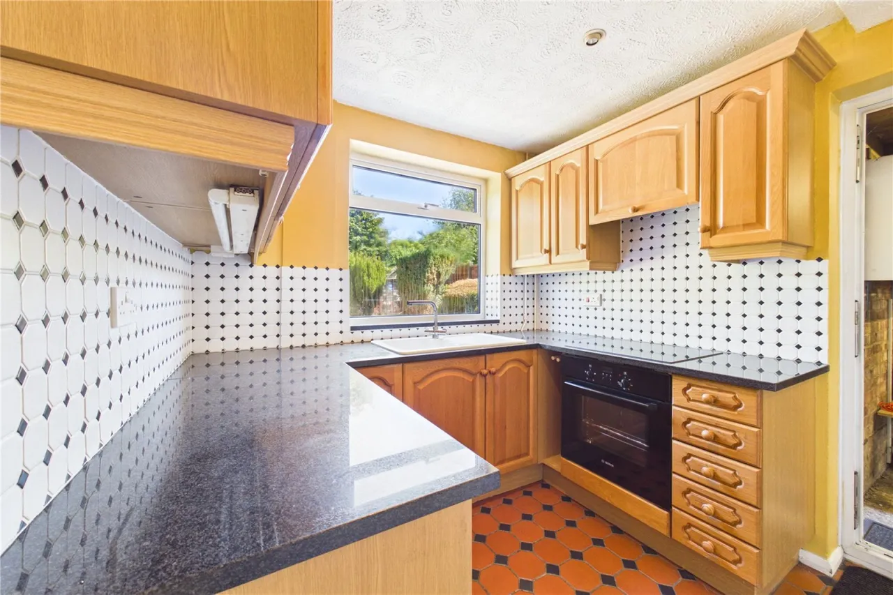 The Crescent, Mortimer Common, RG7, photo 6