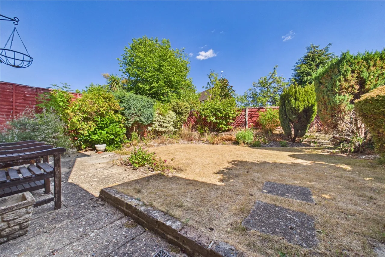 The Crescent, Mortimer Common, RG7, photo 3