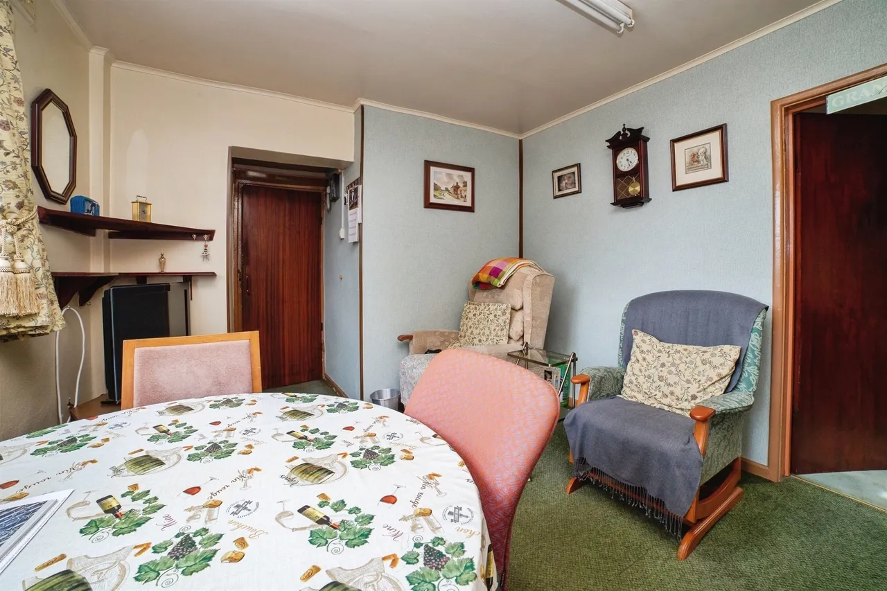 Firs Avenue, Alfreton, DE55, photo 4