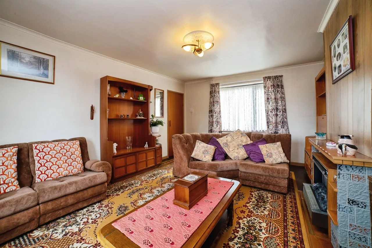 Firs Avenue, Alfreton, DE55, photo 9