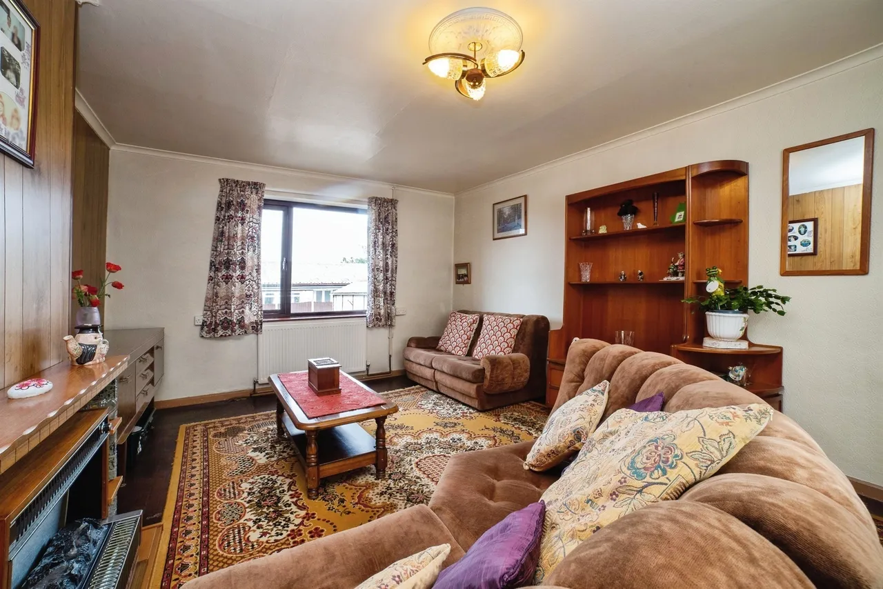 Firs Avenue, Alfreton, DE55, photo 8