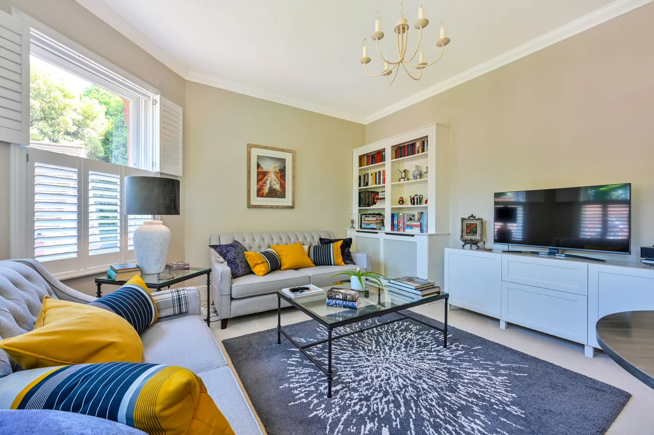 10 Tyrells House, Tyrells Place, Guildford, photo 4