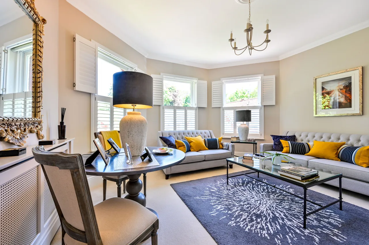 10 Tyrells House, Tyrells Place, Guildford, photo 3