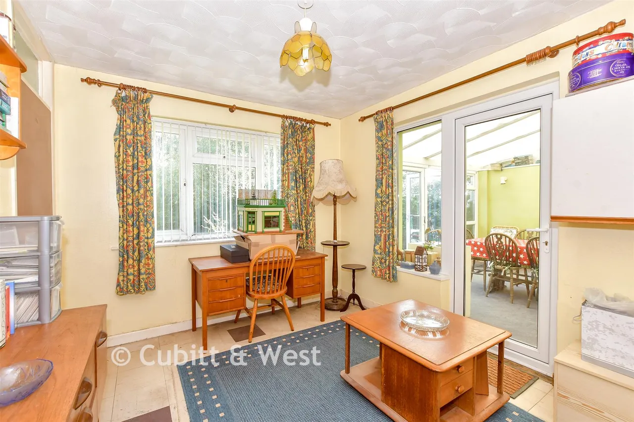 Ernest Road, Havant, PO9, photo 6
