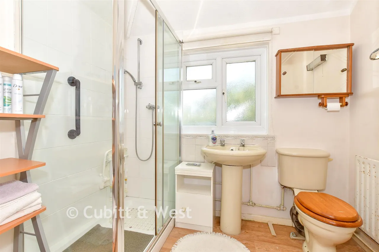 Ernest Road, Havant, PO9, photo 10