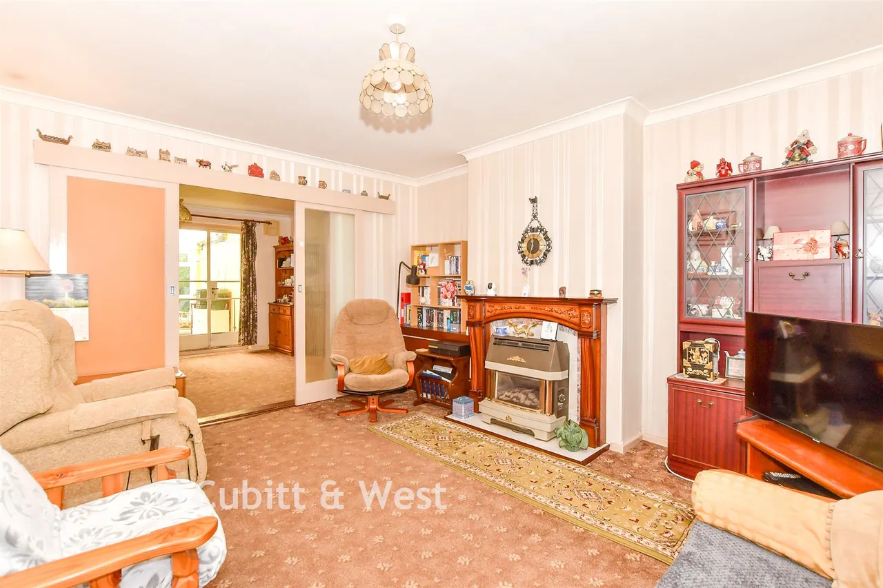 Ernest Road, Havant, PO9, photo 3