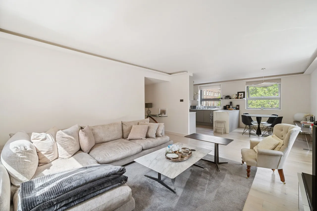 3 bed flat for sale — Somerset Square, London, W14