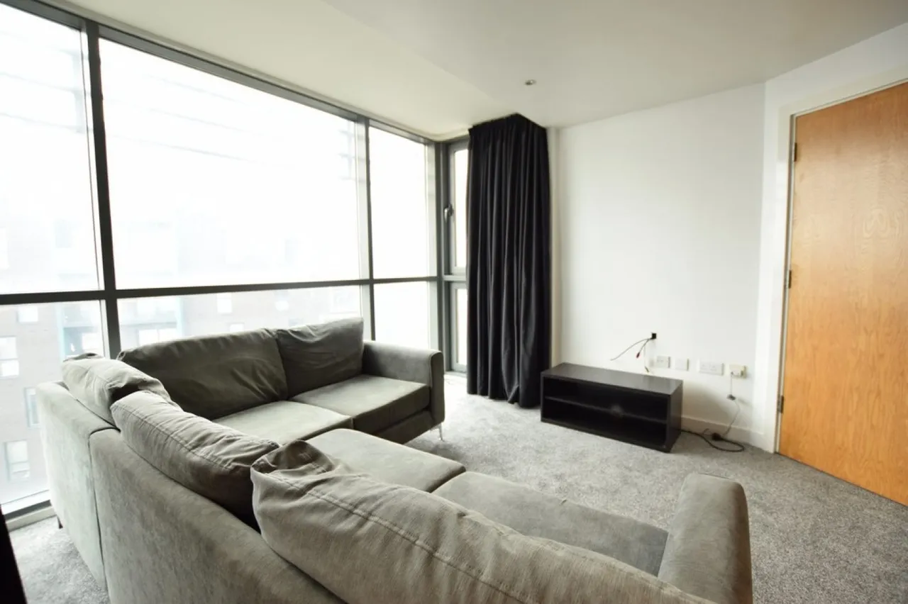 Echo Central One, Cross Green Lane, photo 7