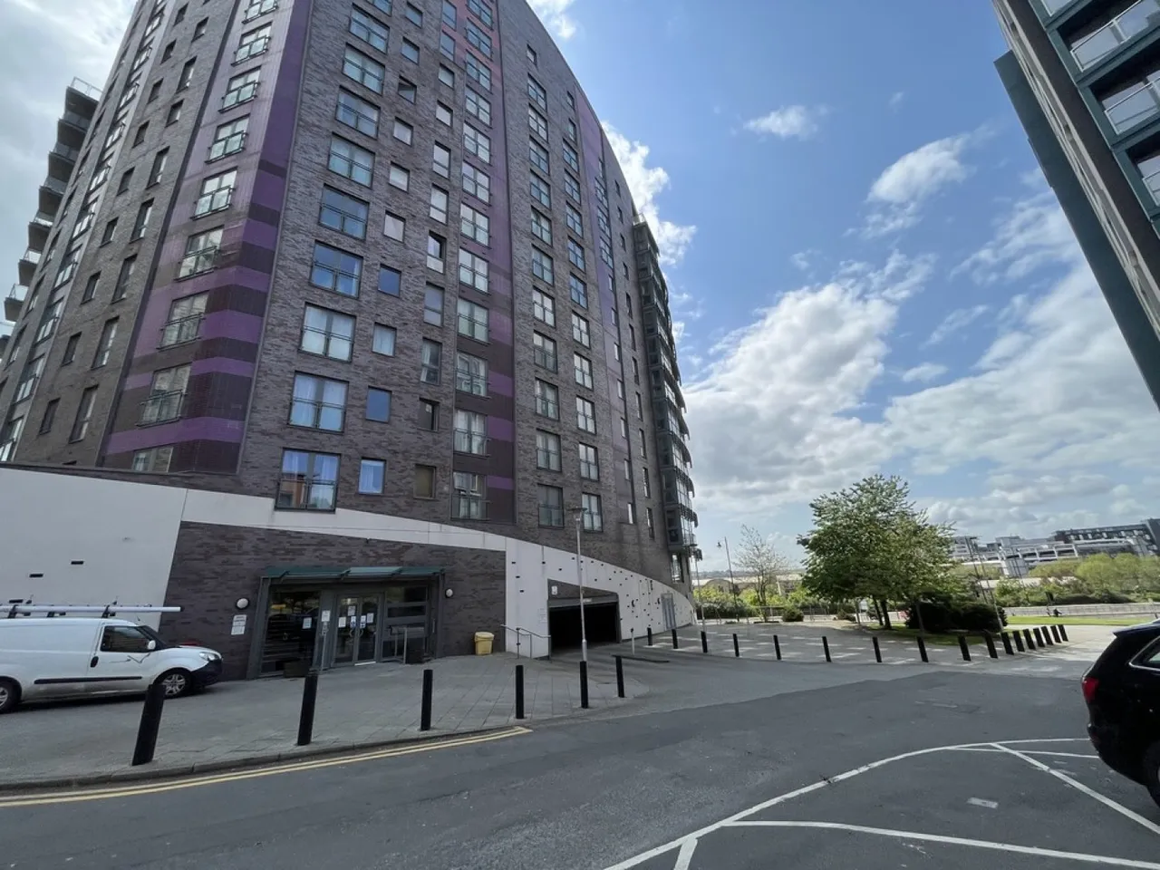 Echo Central One, Cross Green Lane, photo 6