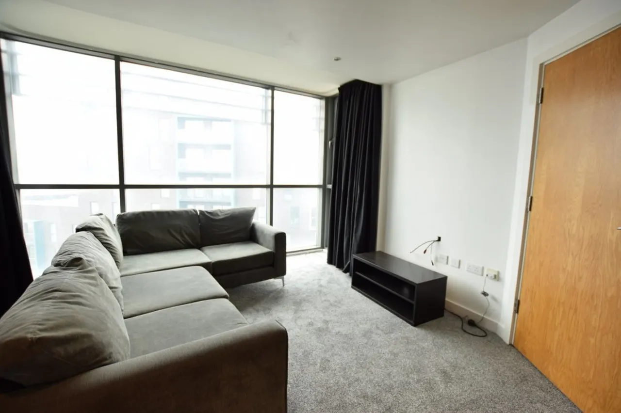 Echo Central One, Cross Green Lane, photo 8