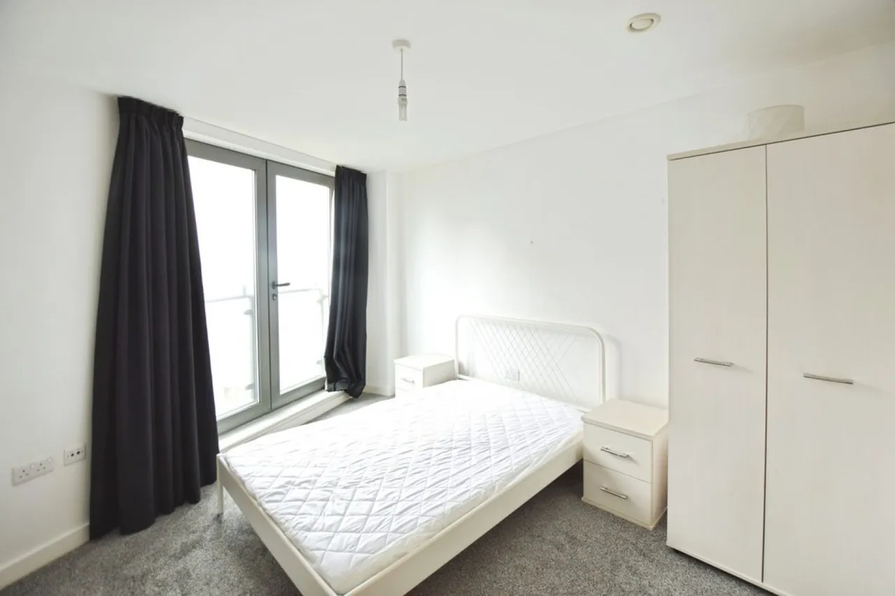 Echo Central One, Cross Green Lane, photo 4