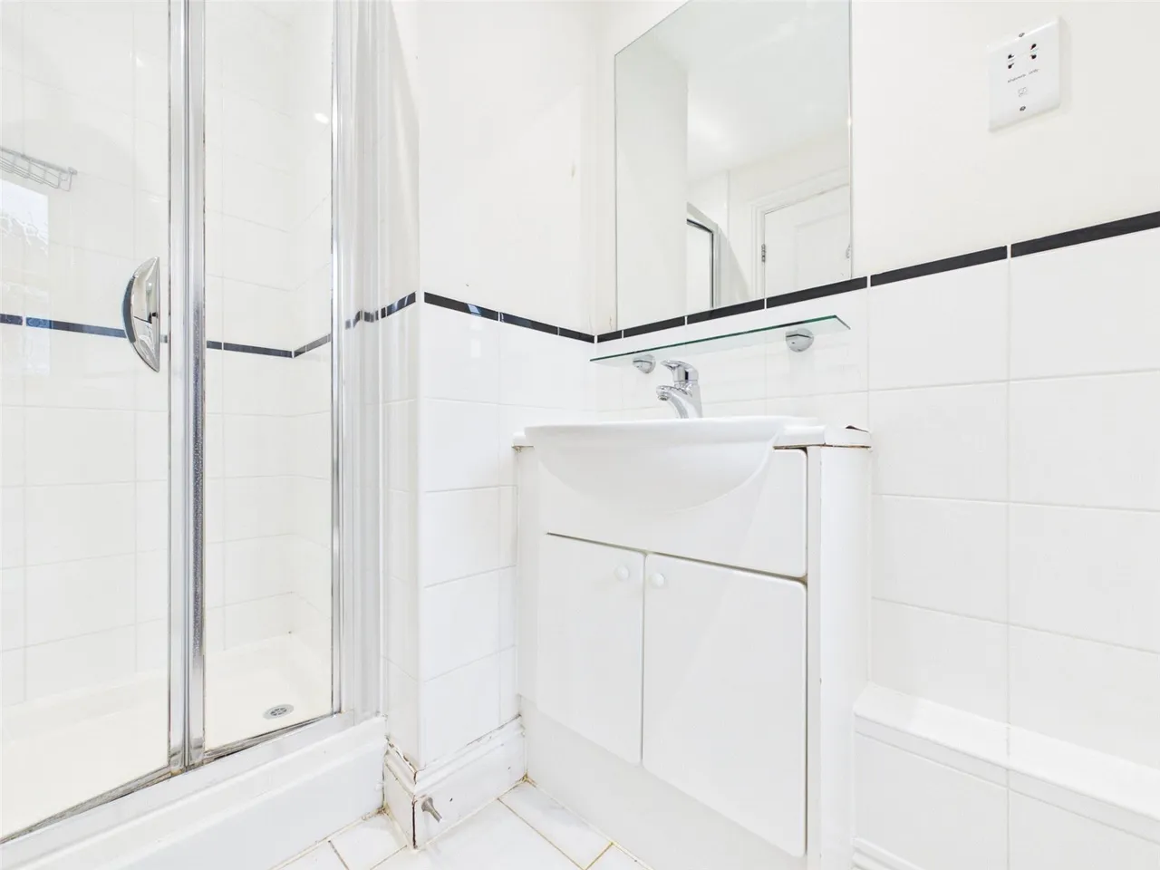Percy Road, Hampton, TW12, photo 13