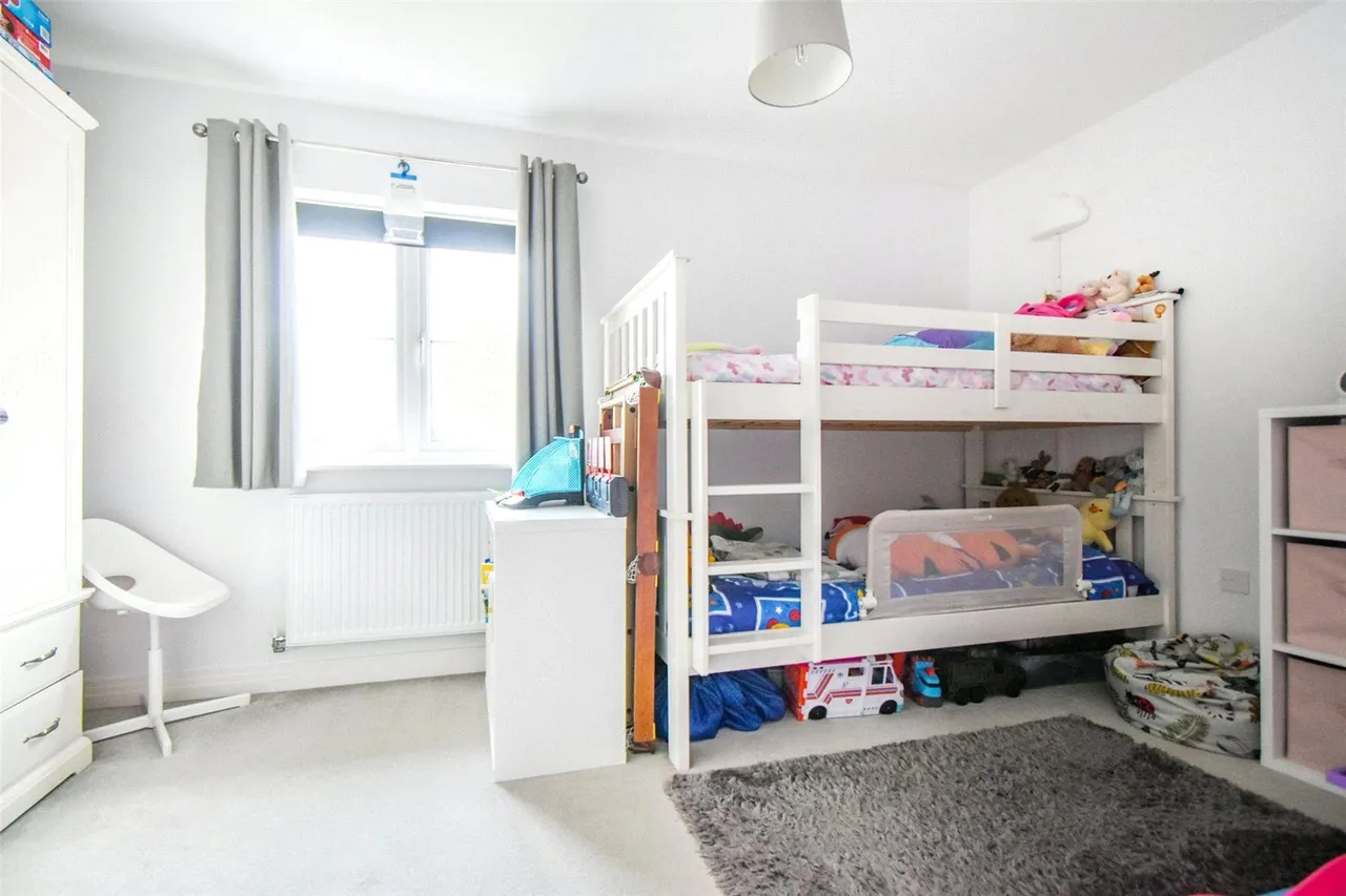 Unwin Close, Hook, Hampshire, RG27 9FL, photo 7