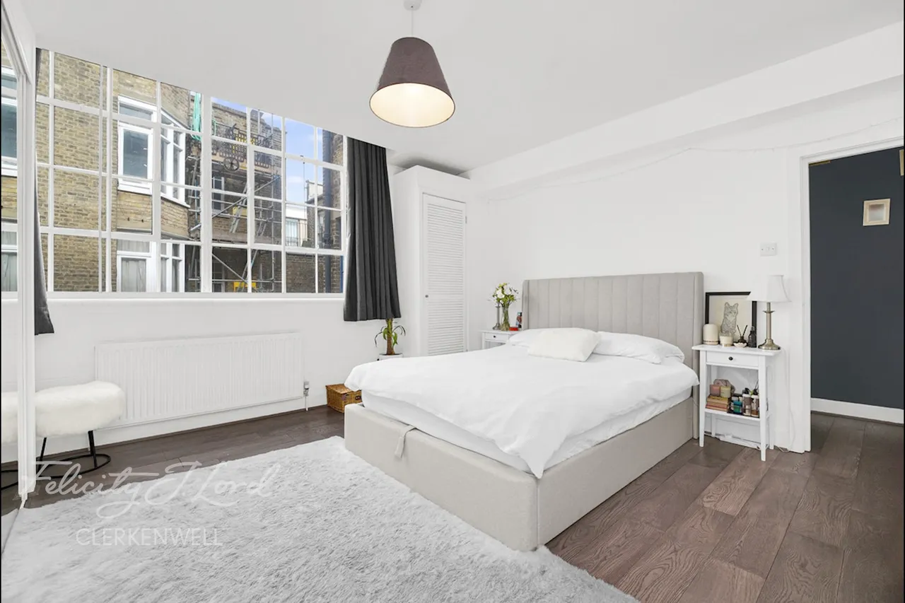 Goswell Road, London, photo 18