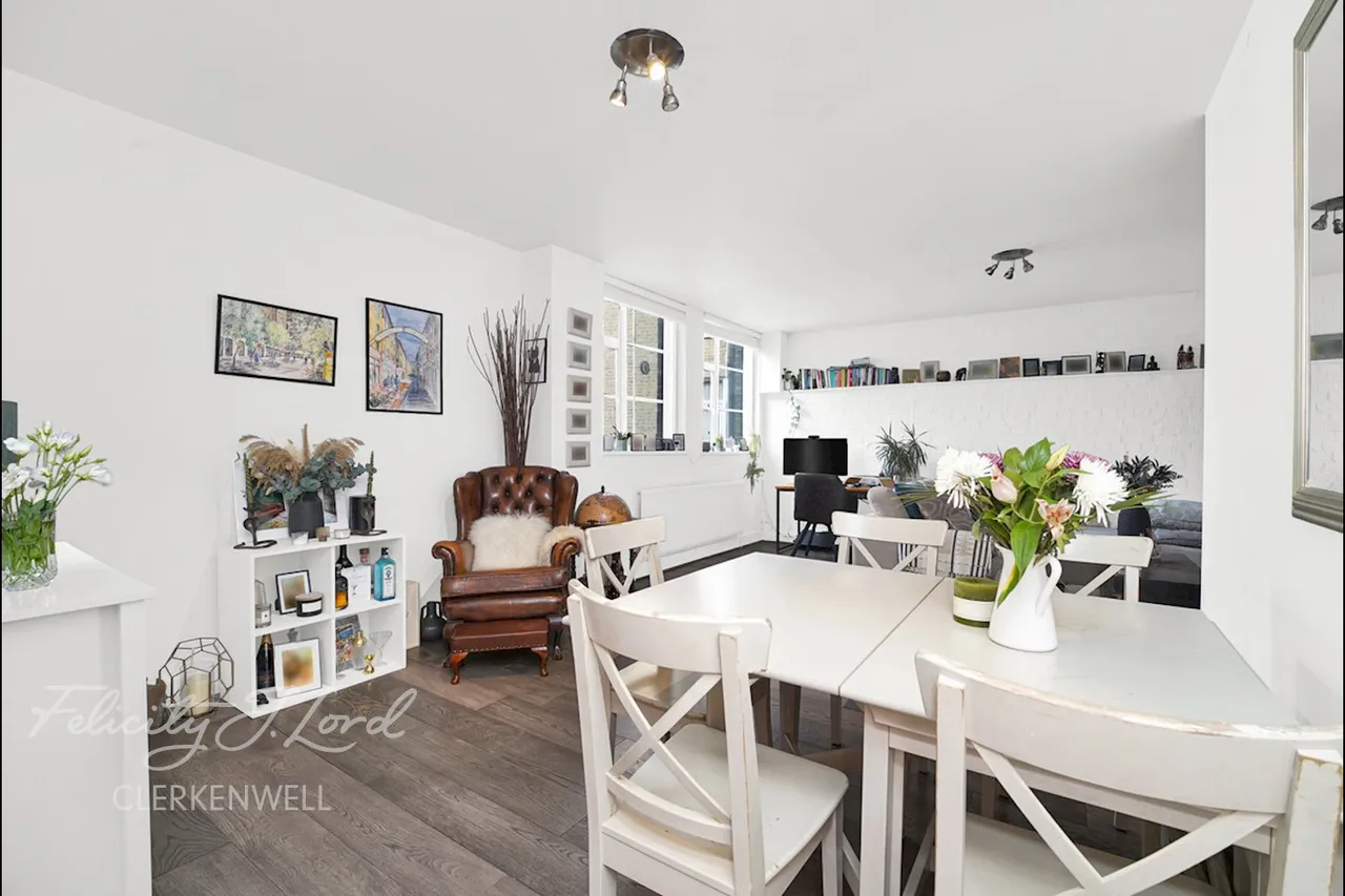 Goswell Road, London, photo 9
