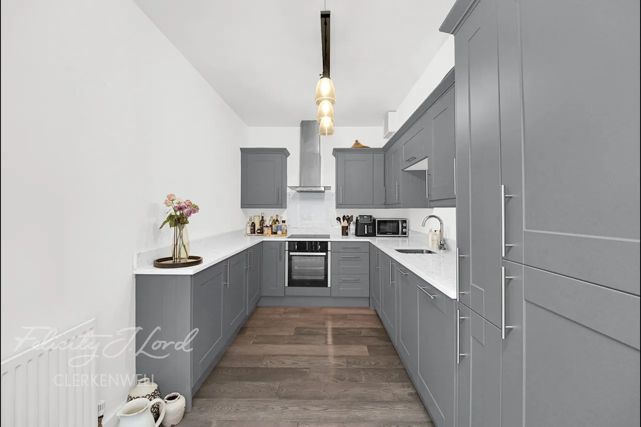 Goswell Road, London, photo 14