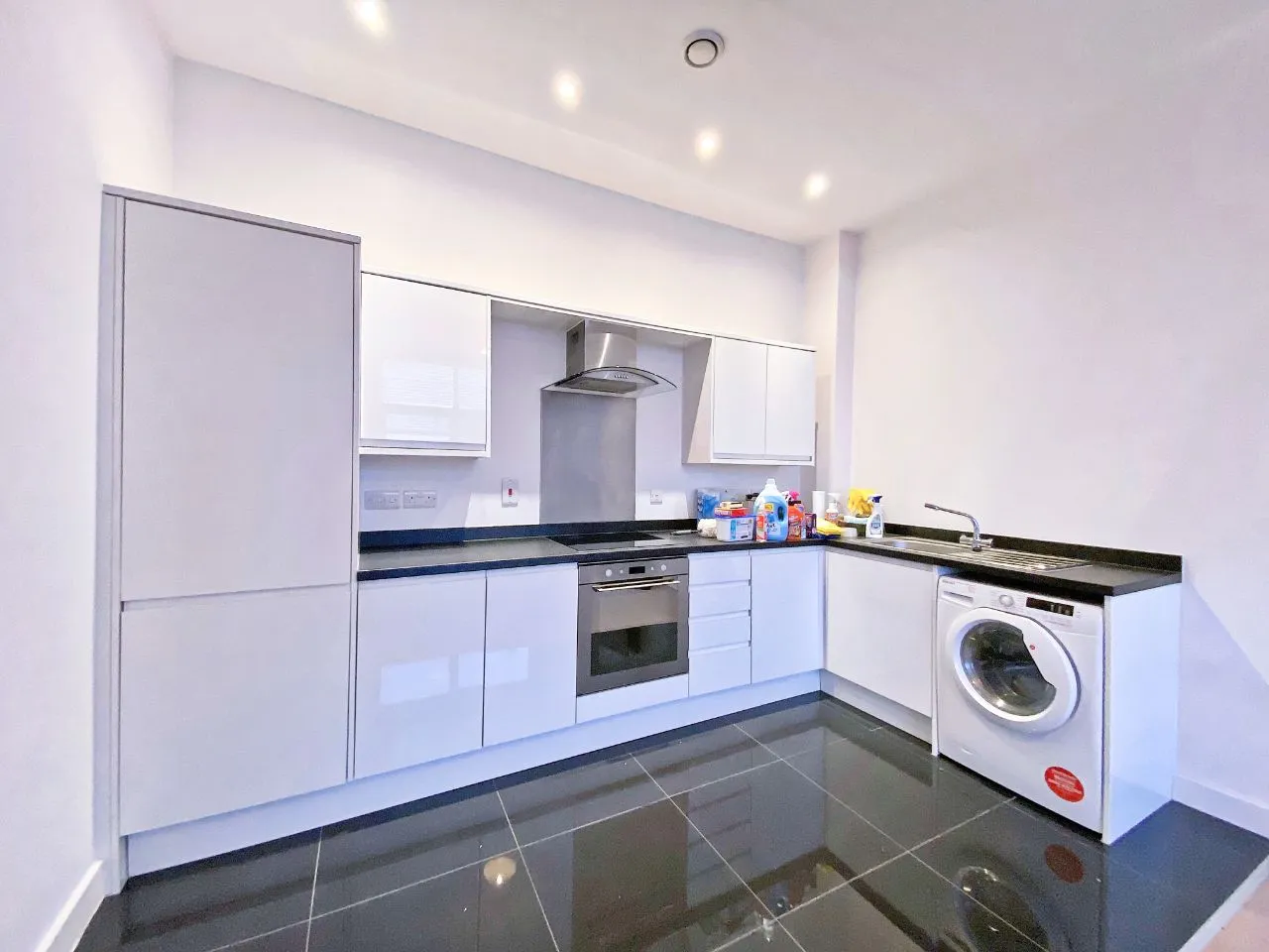 Knoll Road, Camberley, Surrey, GU15 3BP, photo 3