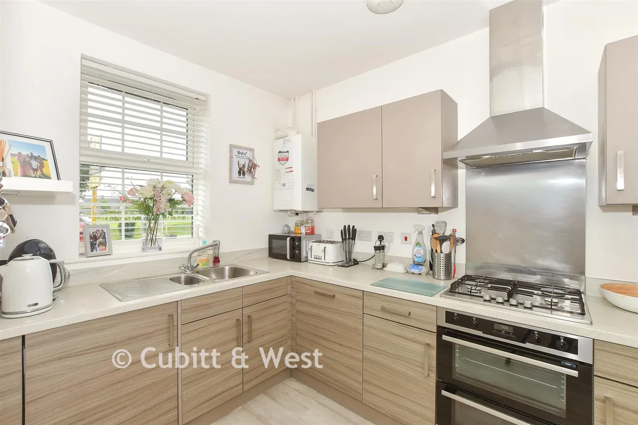 Somerley Drive, Forge Wood, RH10, photo 6