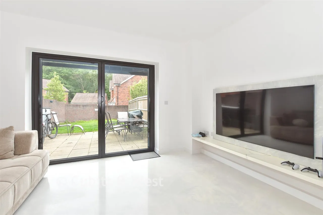 Somerley Drive, Forge Wood, RH10, photo 5