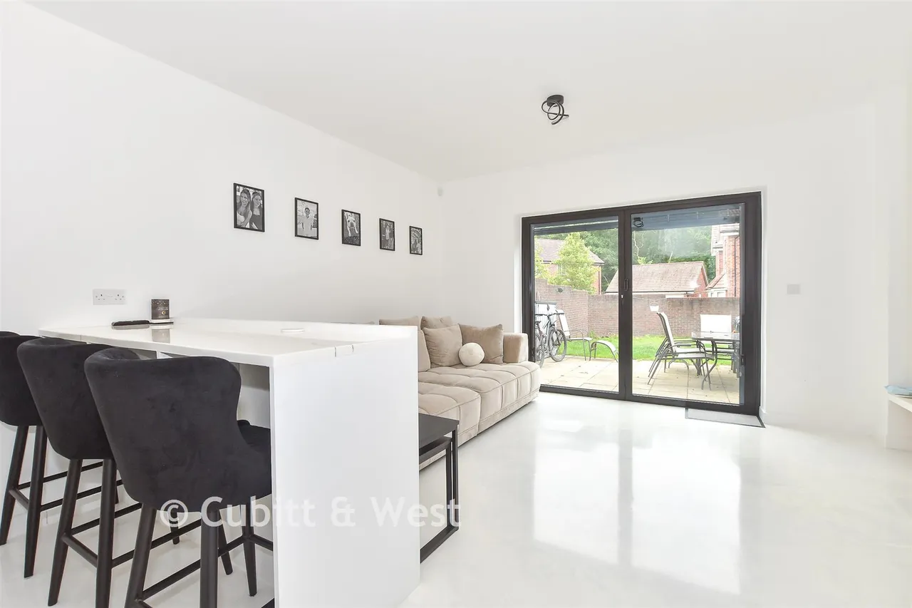 Somerley Drive, Forge Wood, RH10, photo 4