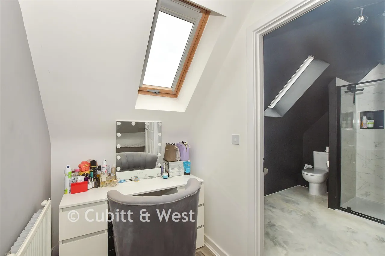 Somerley Drive, Forge Wood, RH10, photo 9