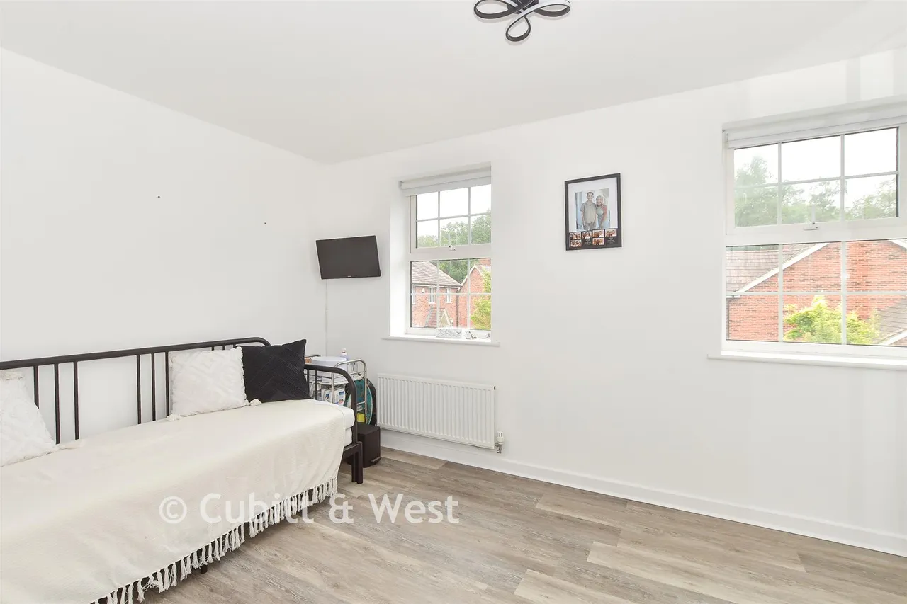 Somerley Drive, Forge Wood, RH10, photo 13