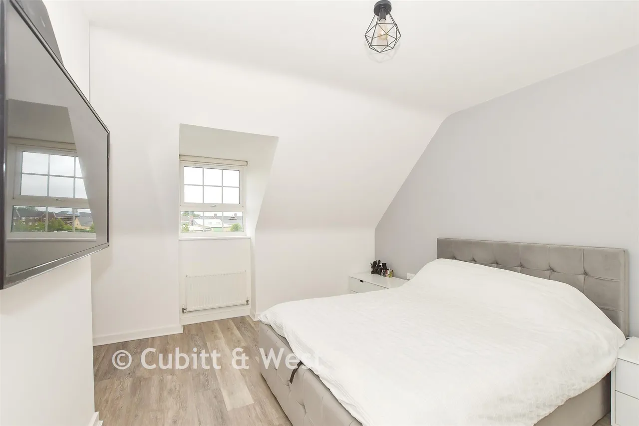 Somerley Drive, Forge Wood, RH10, photo 7