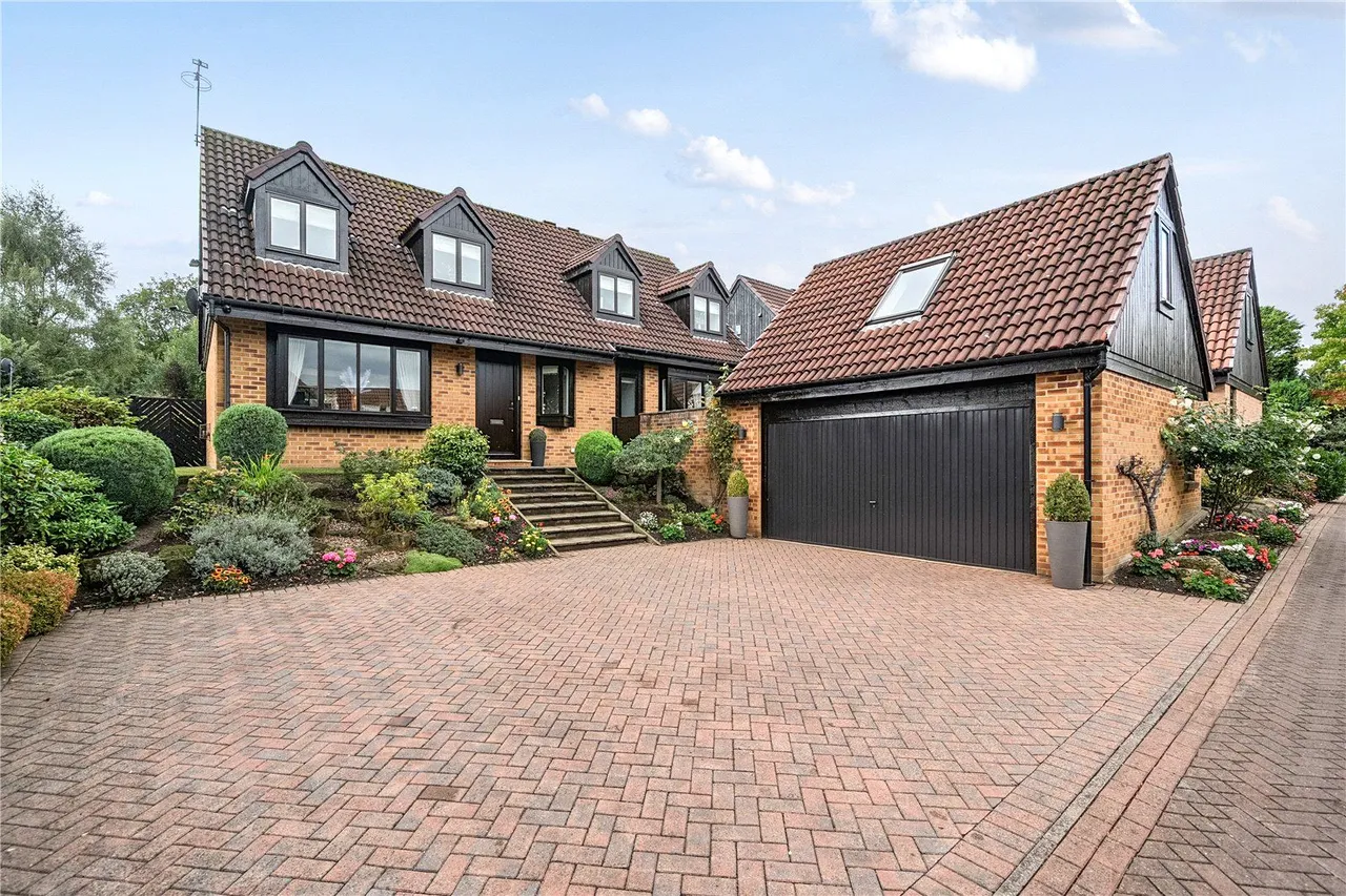 4 bed house for sale, New Farmers Hill, Woodlesford, LS26