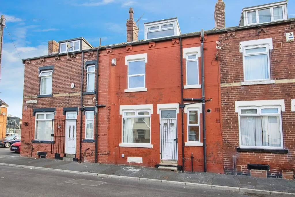 2 bed house to rent — Skelton Mount, LEEDS