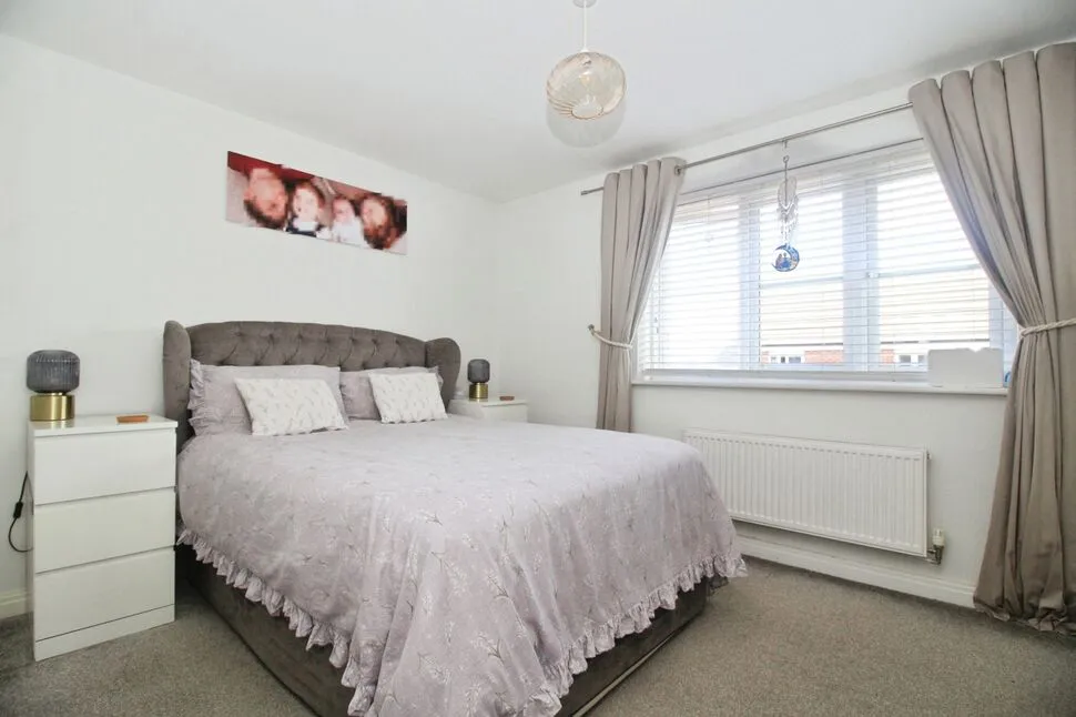 Oronsay Close, Hinckley, LE10, photo 6