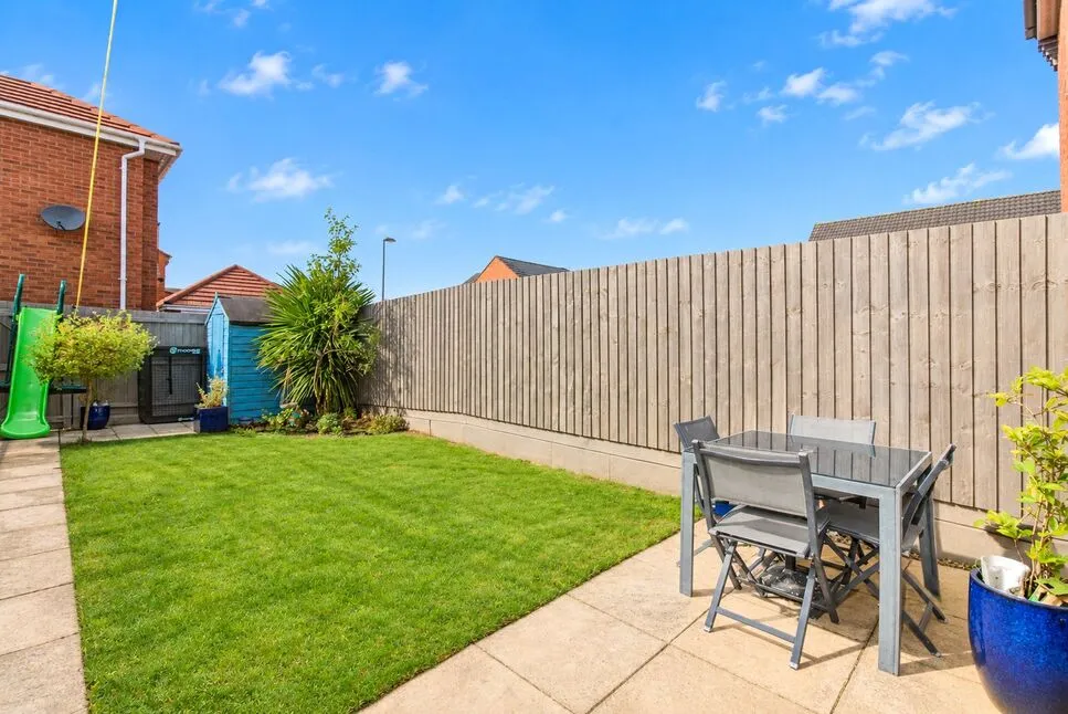 Oronsay Close, Hinckley, LE10, photo 10
