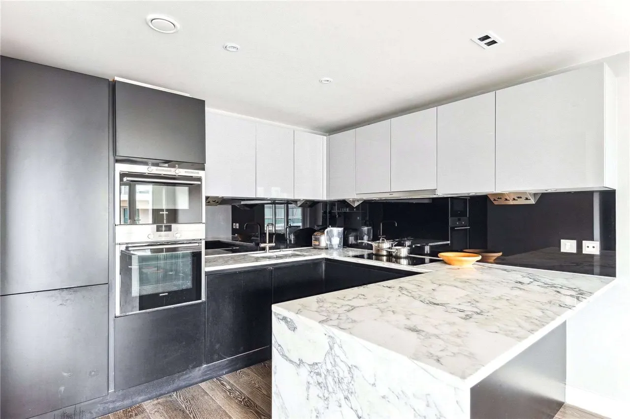 Distillery Wharf, Regatta Lane, Hammersmith and Fulham, London, W6 9BF, photo 4