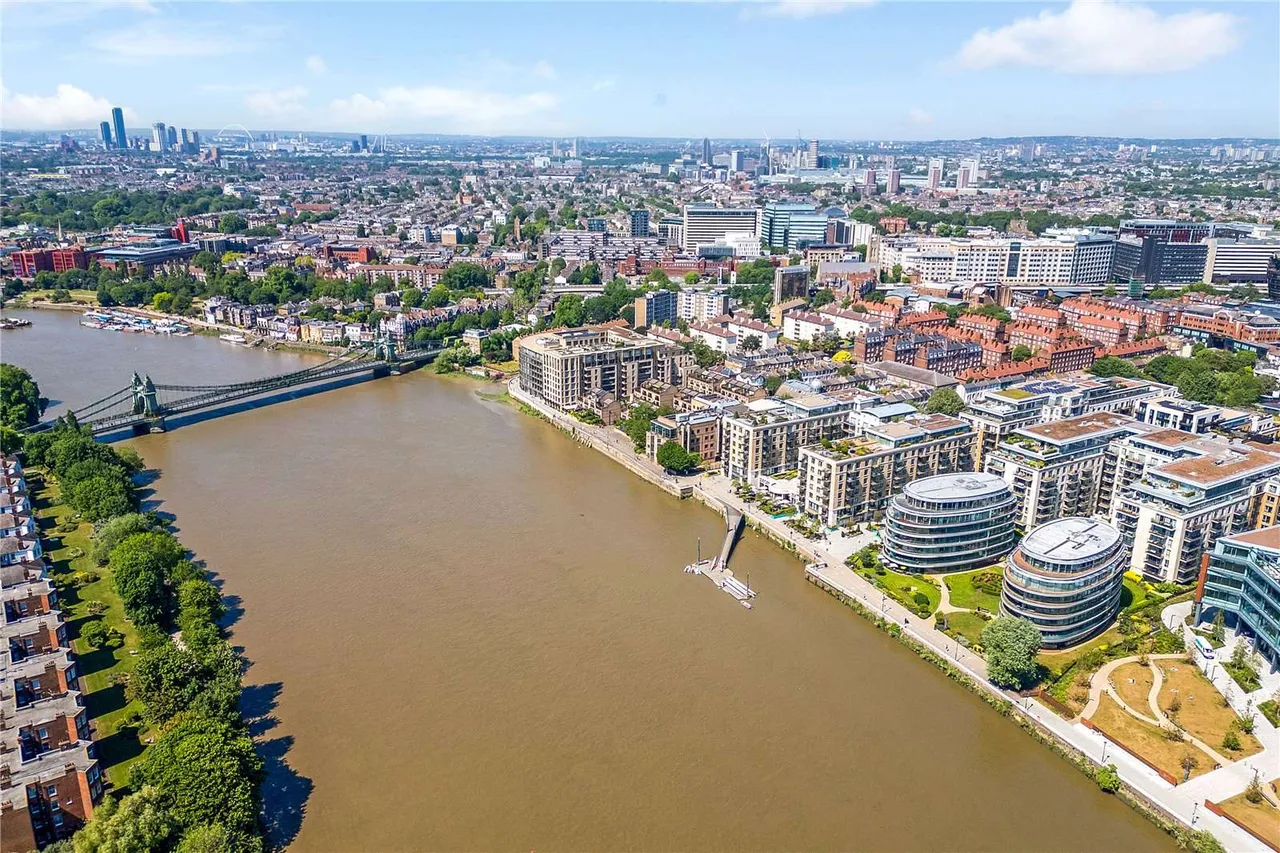 Distillery Wharf, Regatta Lane, Hammersmith and Fulham, London, W6 9BF, photo 9