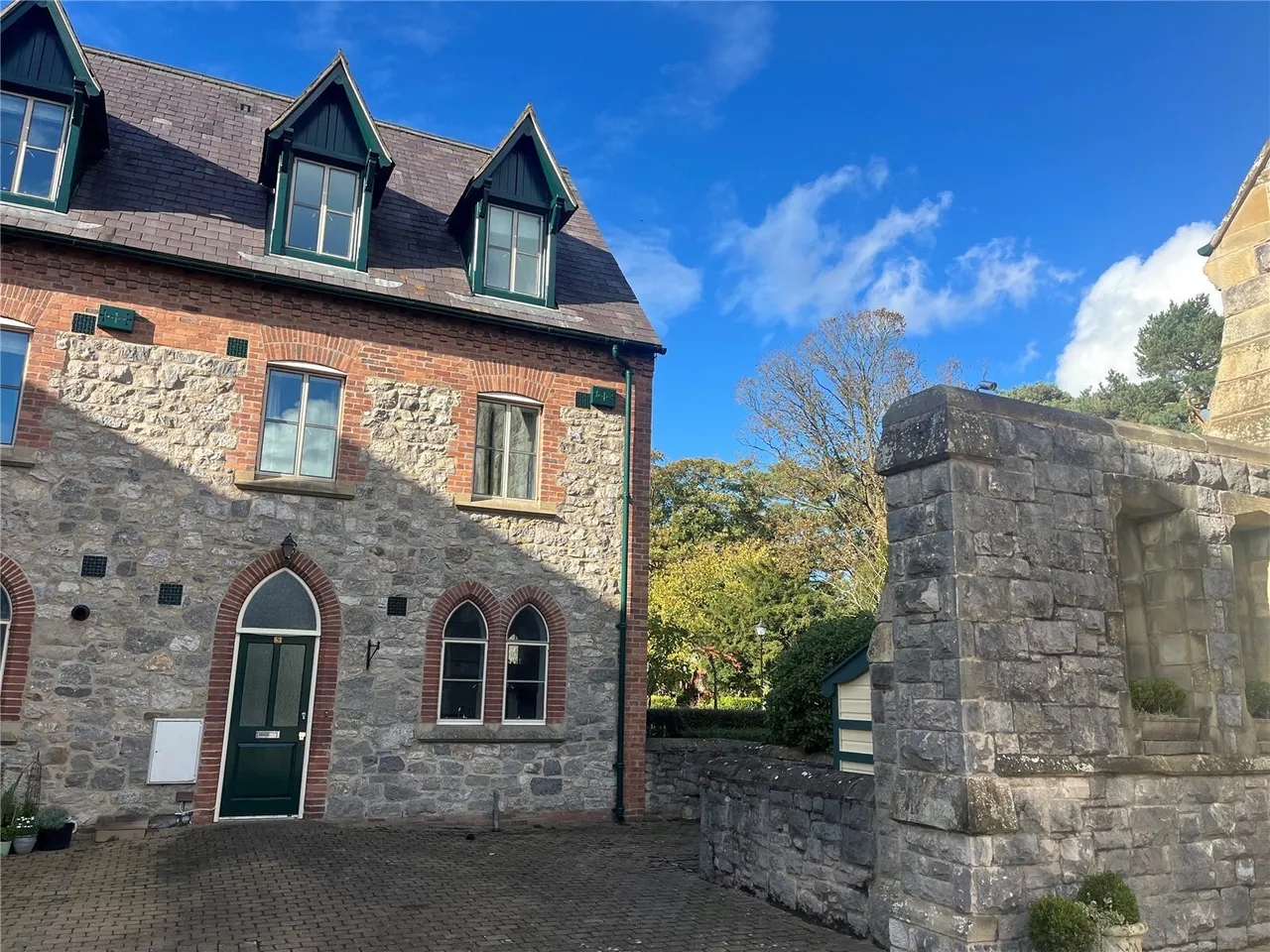 3 bed house for sale, St. Davids Close, Pantasaph, CH8