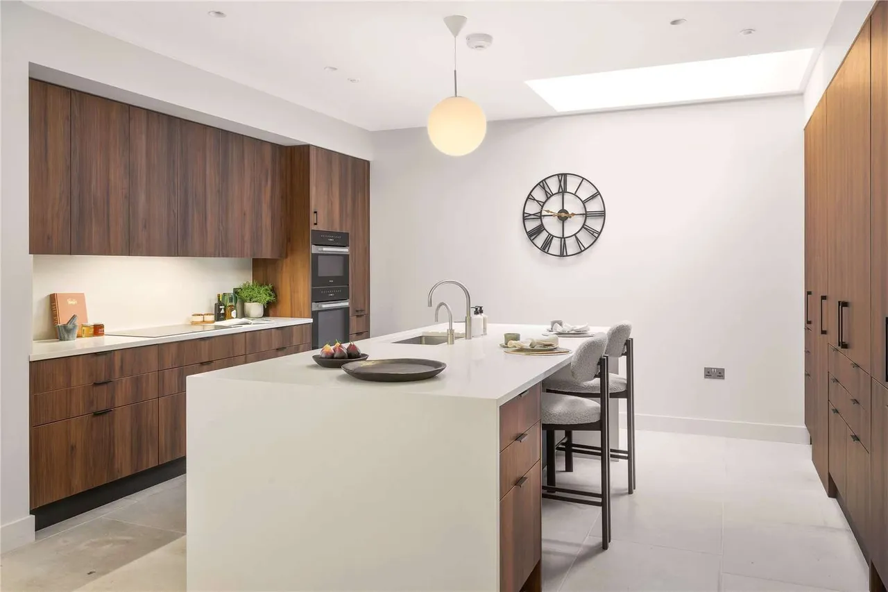 Dilke Street, London, SW3 4JE, photo 2