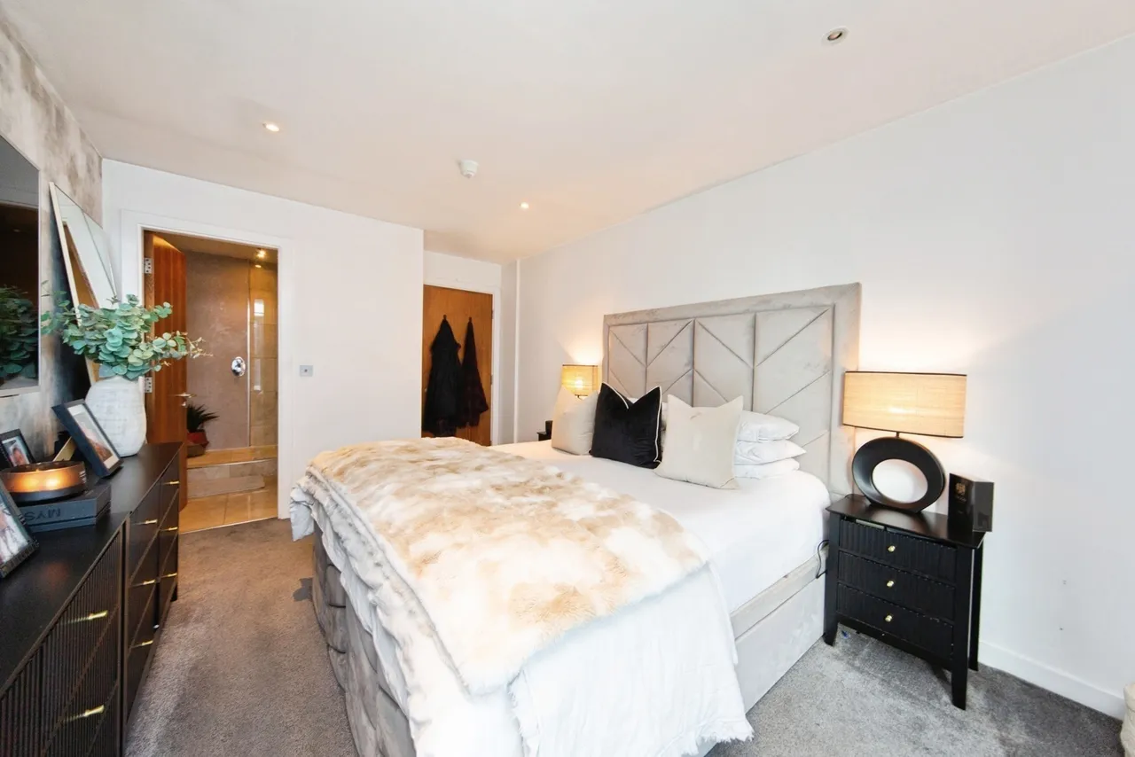 William Jessop Way, Liverpool, L3, photo 11