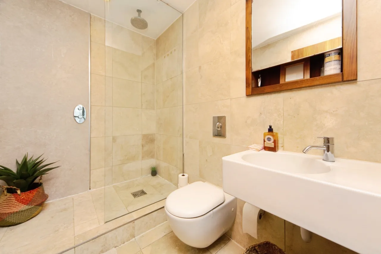 William Jessop Way, Liverpool, L3, photo 12