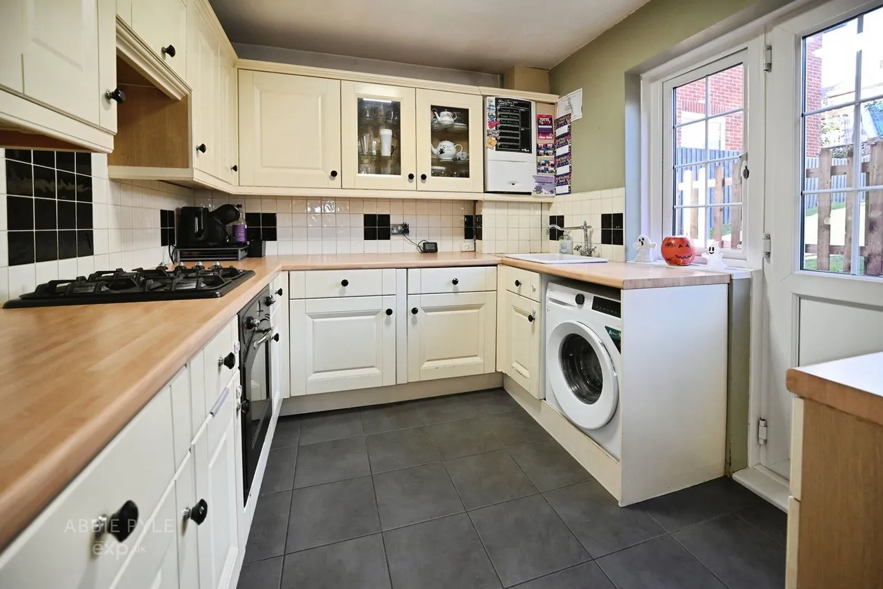 Sycamore Road, Strood, ME2, photo 7