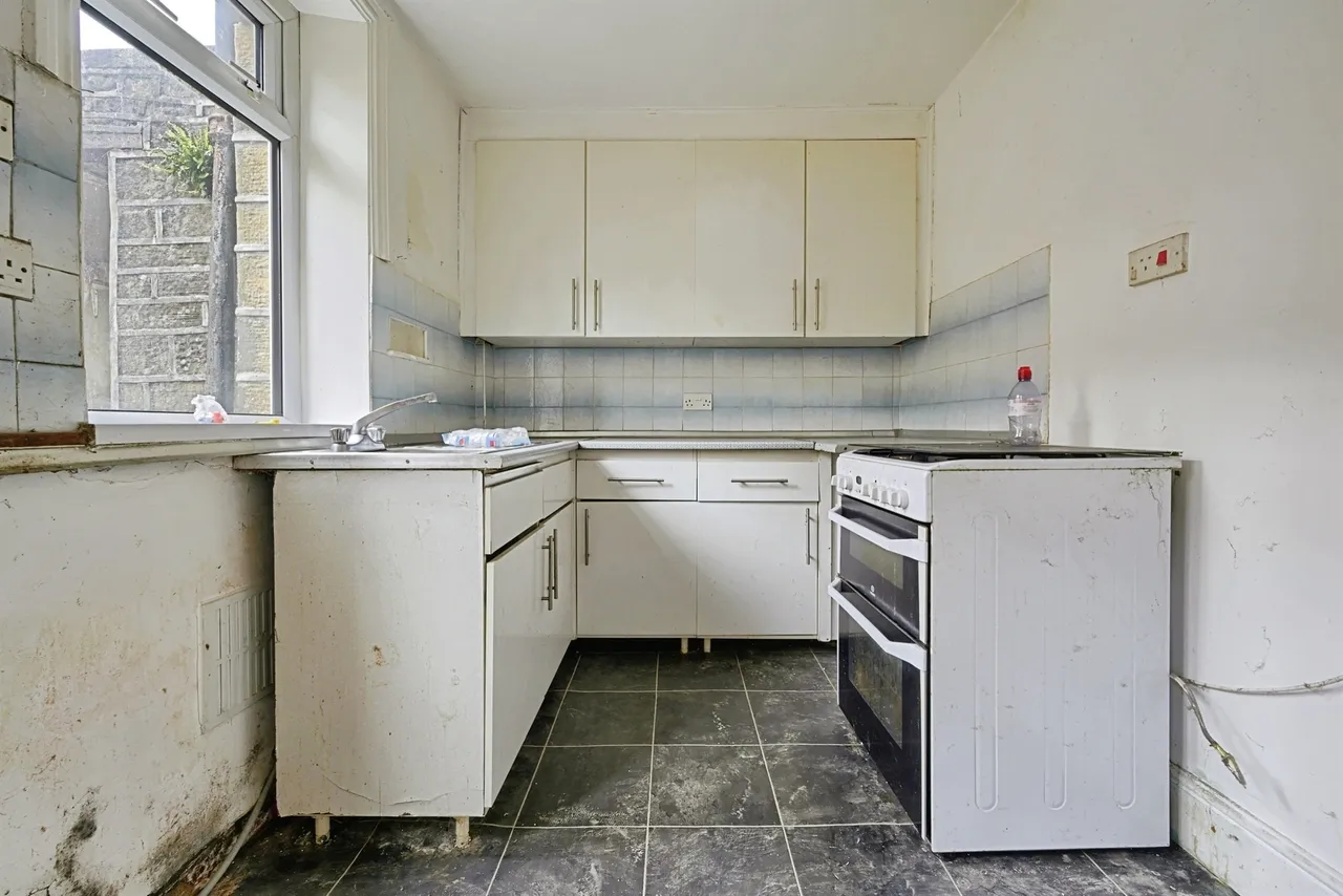 Oldham Road, Rishworth, Sowerby Bridge, photo 7