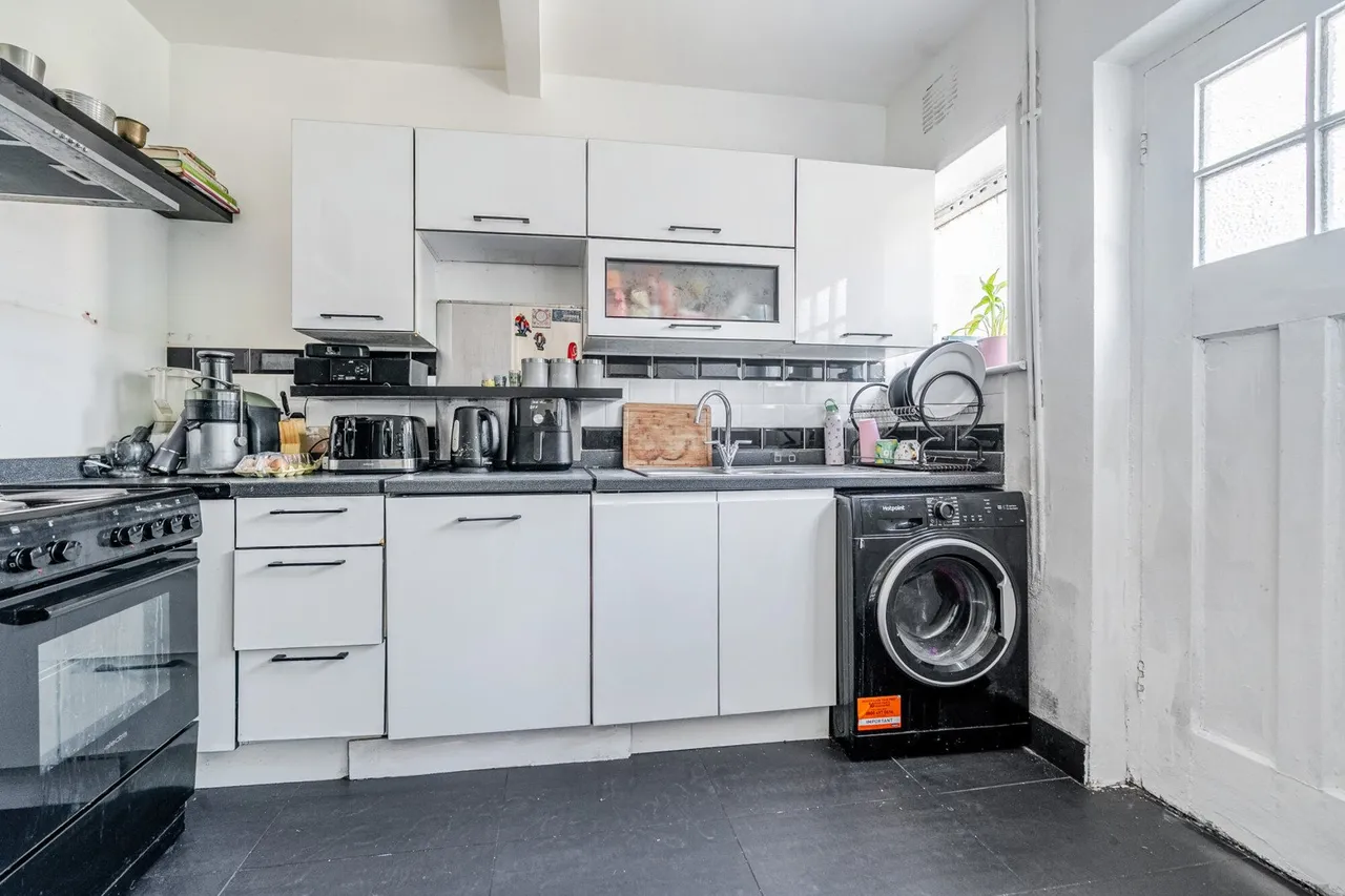 Mayeswood Road, SE12, photo 3