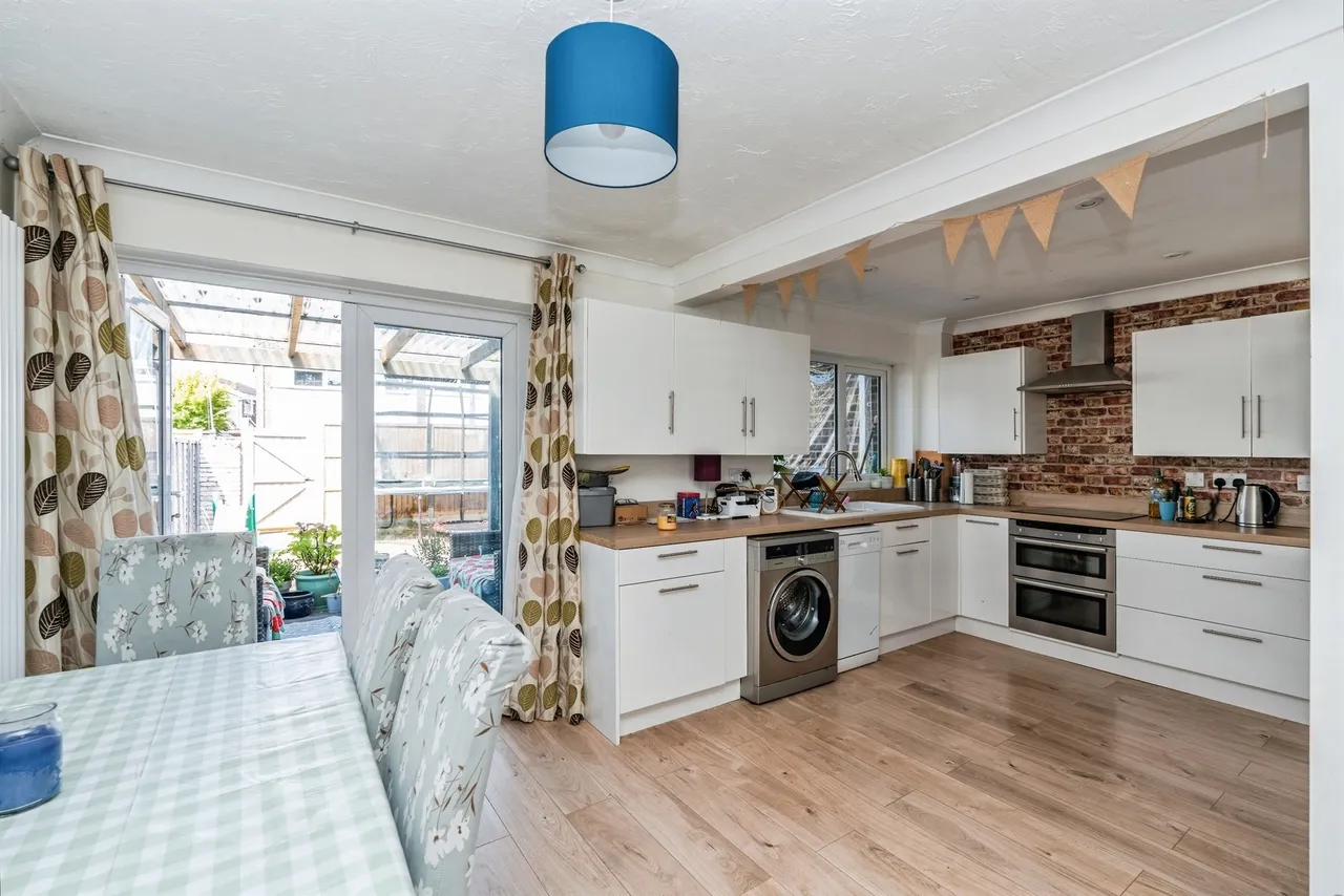 The Croft, Calmore, SOUTHAMPTON, photo 3