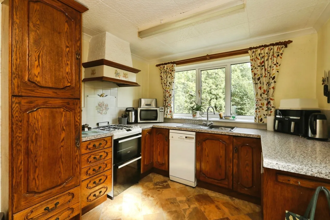 Charnley Avenue, SHEFFIELD, South Yorkshire, S11, photo 3