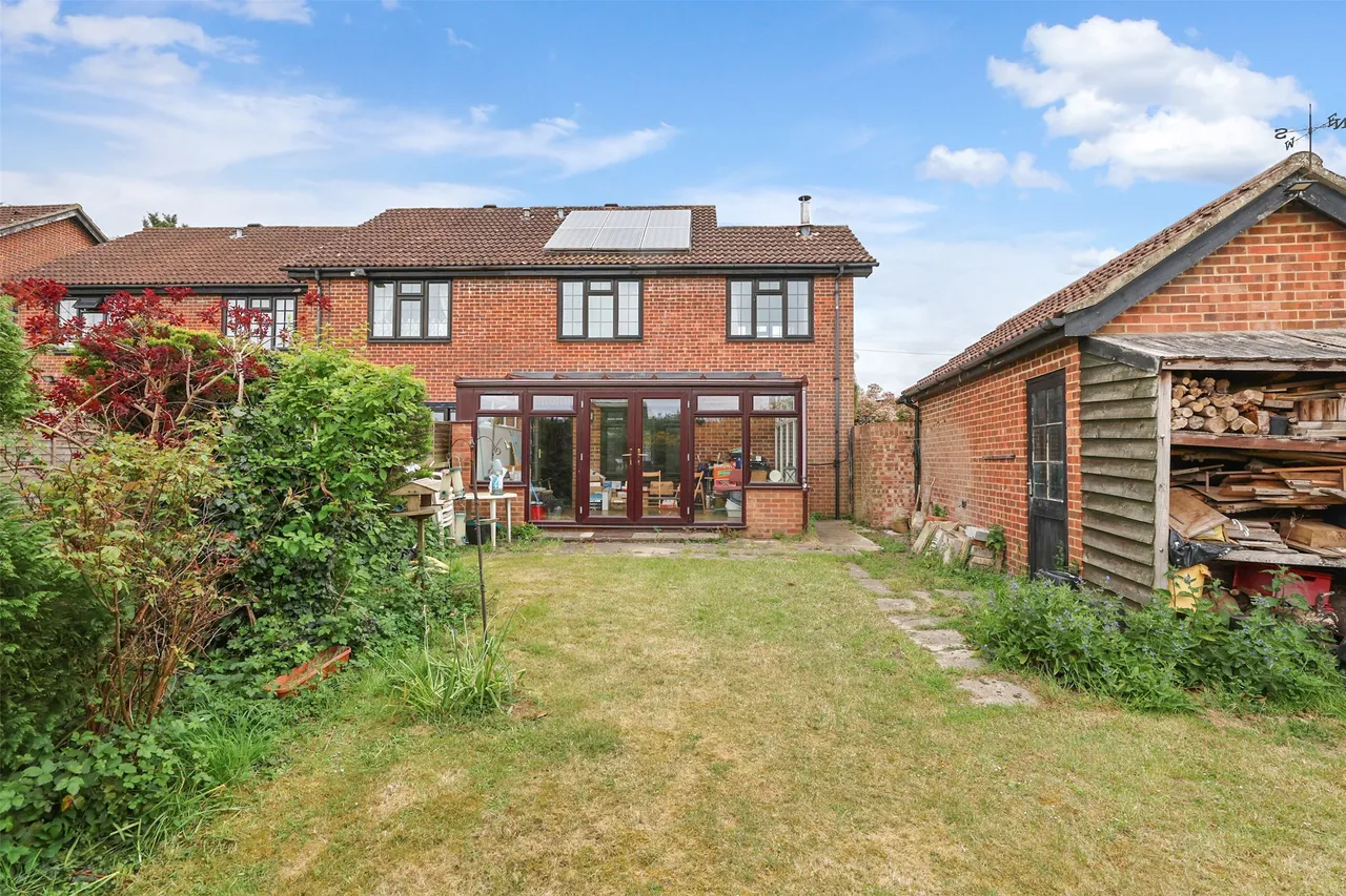 Barleymow Court, Betchworth, RH3, photo 7