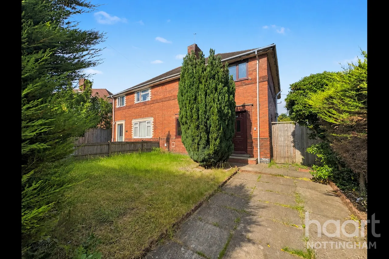 4 bed house for sale, Boundary Crescent, Beeston, NG9