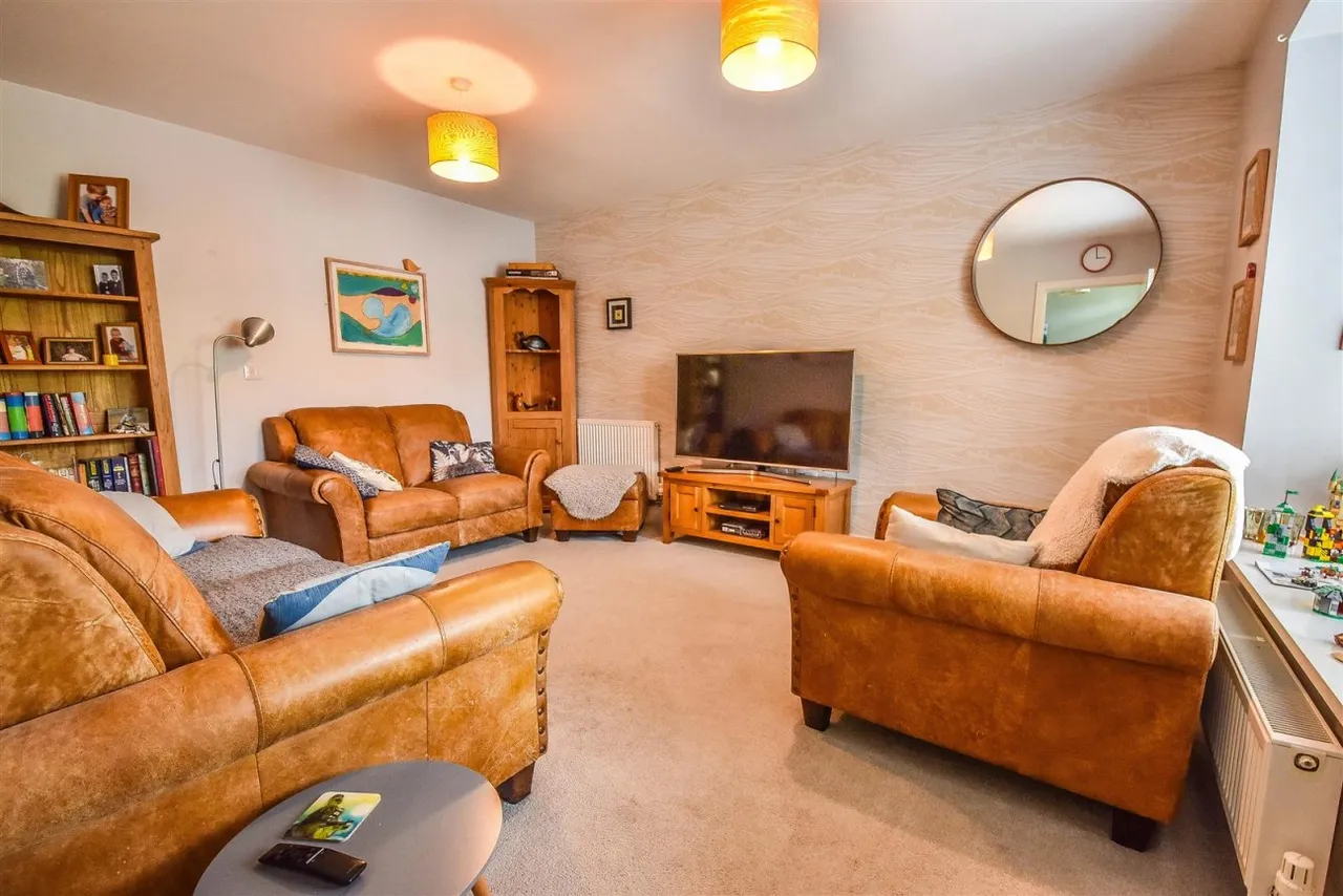 Budding Way, Dursley, GL11, photo 4