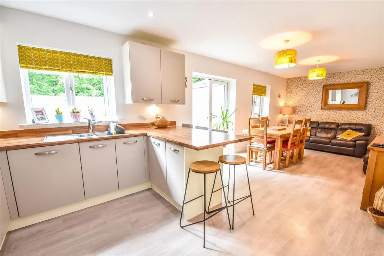 Budding Way, Dursley, GL11, photo 8