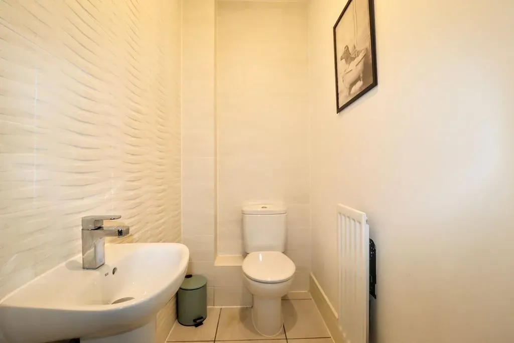 Knights Crescent, Bletchley, Milton Keynes, Buckinghamshire, MK2 2FJ, photo 18